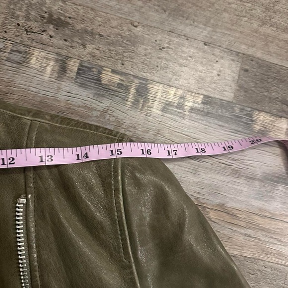 NWT Walter Baker Olive Green 100% Leather Motorcycle Jacket Size XS MSRP $700 - Picture 6 of 7